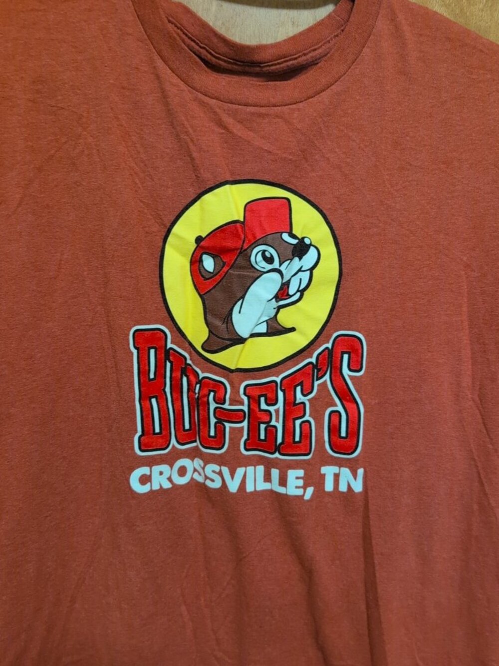 Buc-ees Shirt Mens L Brown Short Sleeve Graphic Tee Crossville Tennessee - Picture 3 of 6